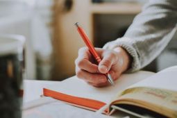 7 lời khuyên giúp bạn cải thiện kỹ năng viết tiếng Đức